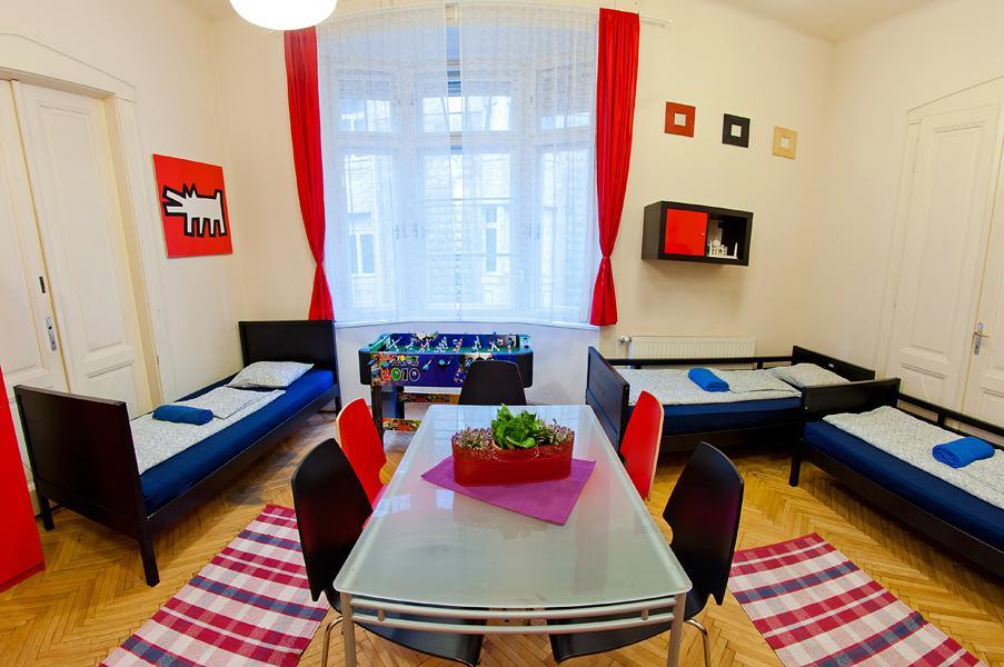 Animation City Hostel Budapest Exterior photo